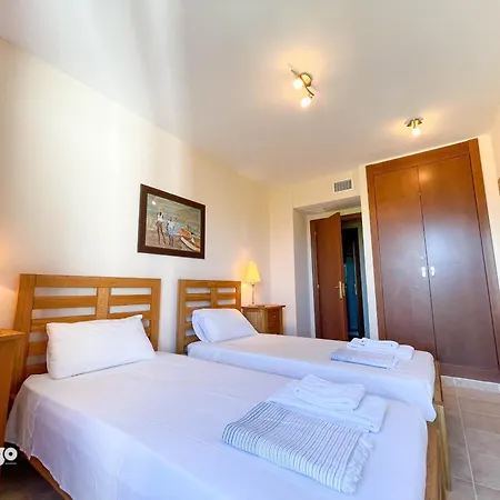 Bri02 Bright 2 Bedroom